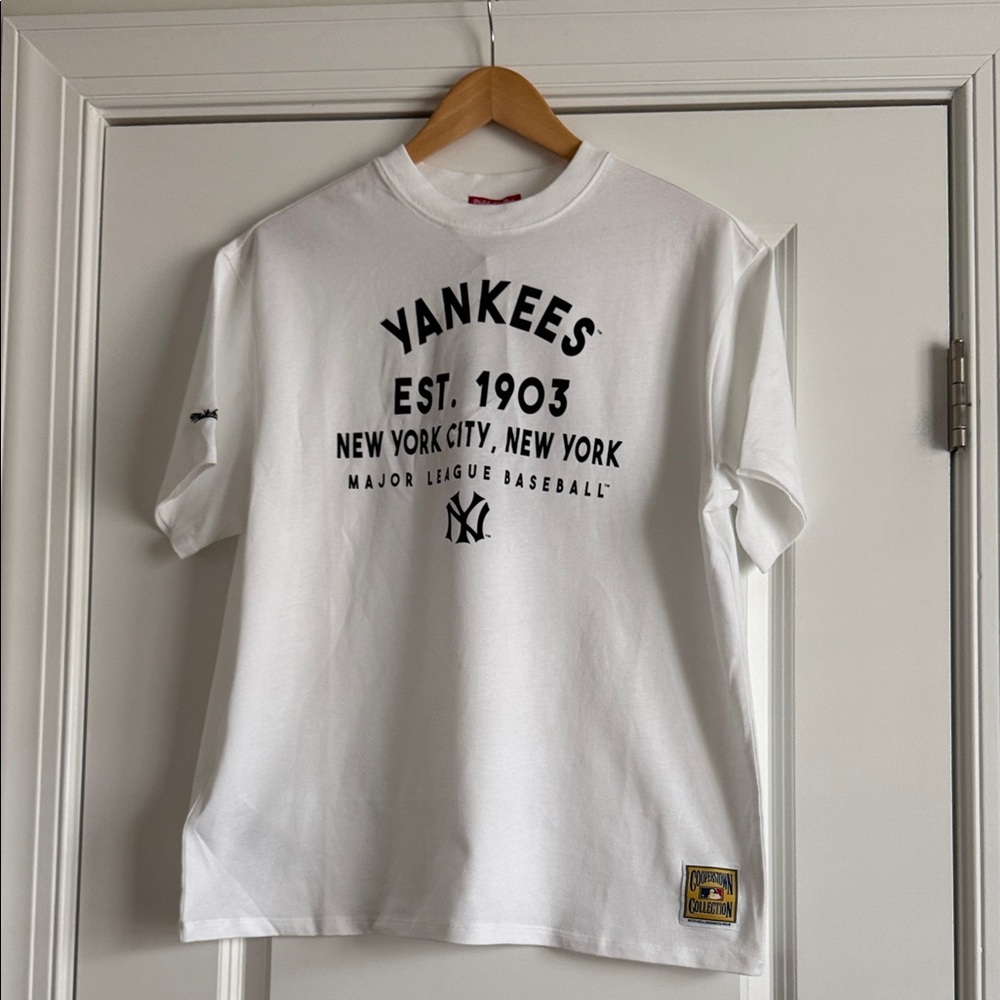 Mitchell & Ness Yankees White Tee NWT